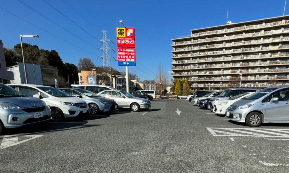 神奈川県横浜市青葉区奈良　駐車場オーバーレイ工事、ライン引き、車止め設置工事